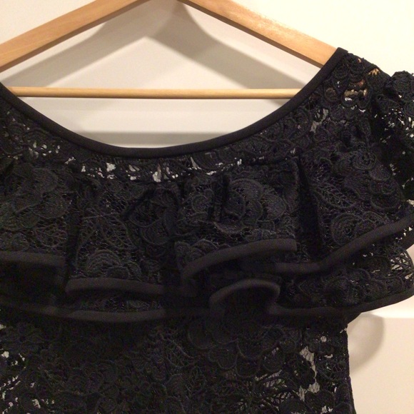 Alexis Crista Black, ruffled off the shoulder top. Size XS. - Picture 4 of 7